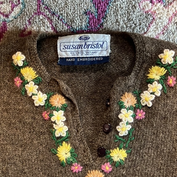 Vintage Susan Bristol Wool Sweater with Embroidered Flowers - Picture 5 of 12